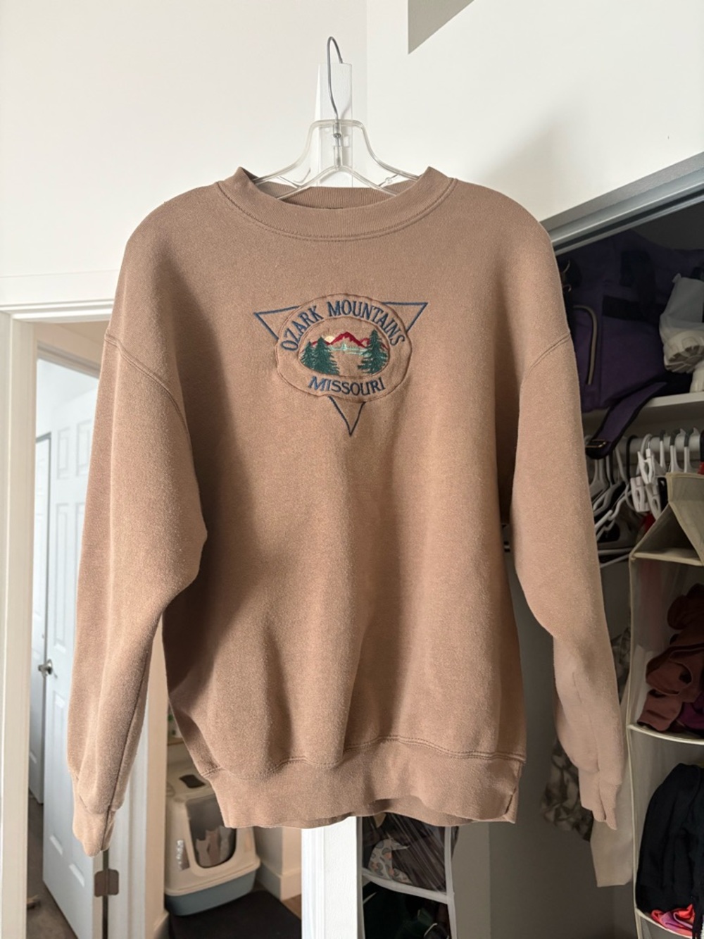 Vintage Ozark Mountains Missouri Brown Crewneck Sweatshirt